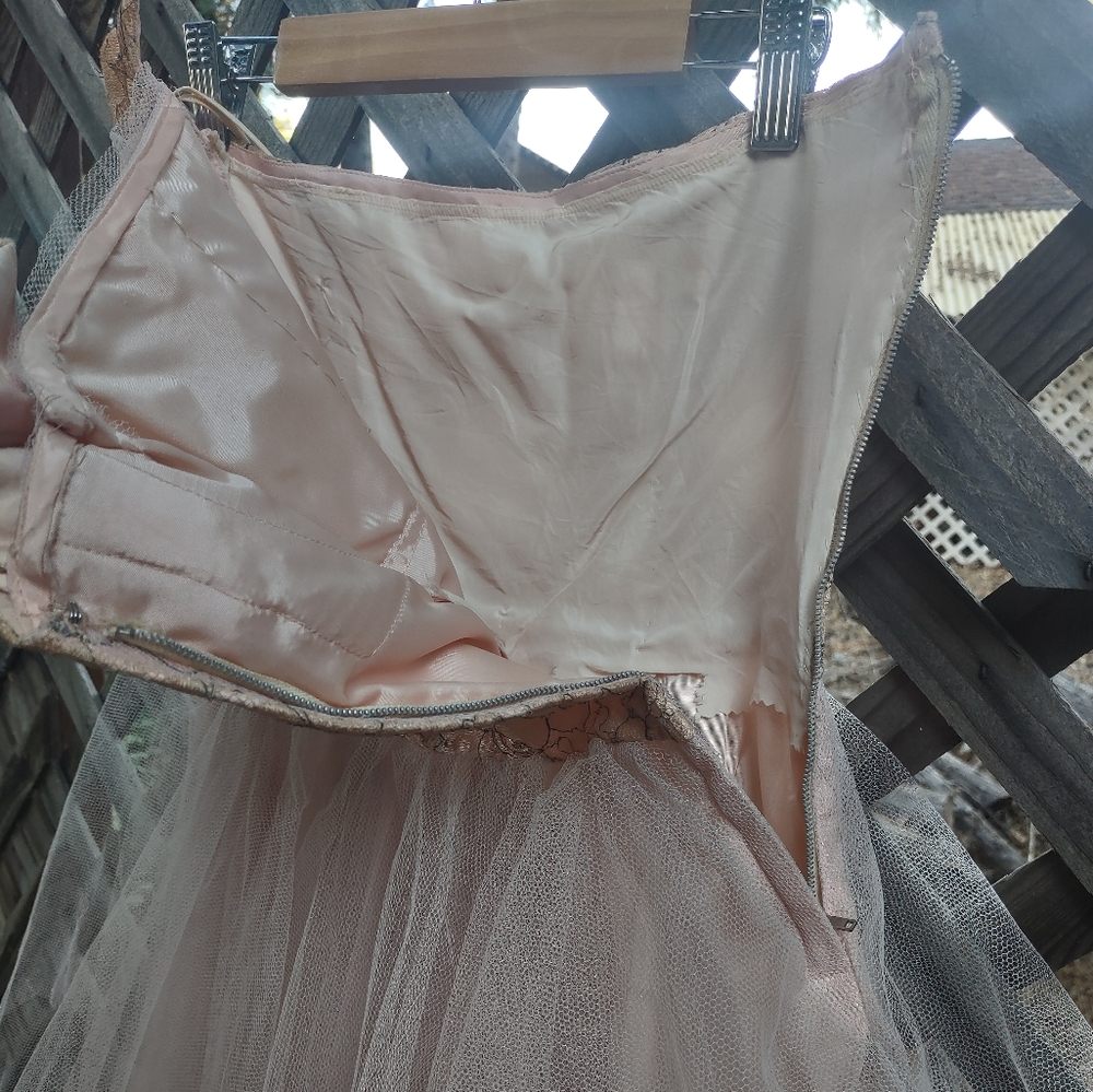 60+ Days Old* VTG Pink Formal Tulle Strapless Dress - Picture 7 of 16